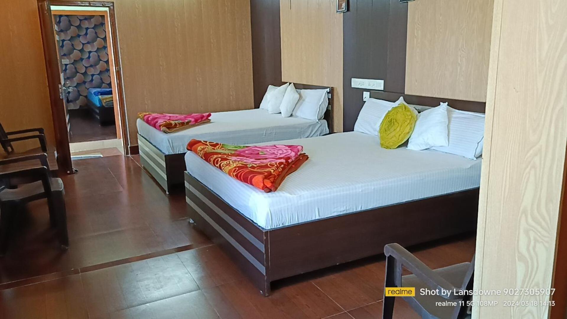 Joshi Holiday Home Stay Lansdowne Eksteriør billede